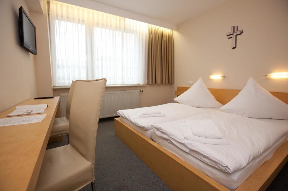 Mainhaus Stadthotel Frankfurt Francfort-sur-le-Main Extérieur photo