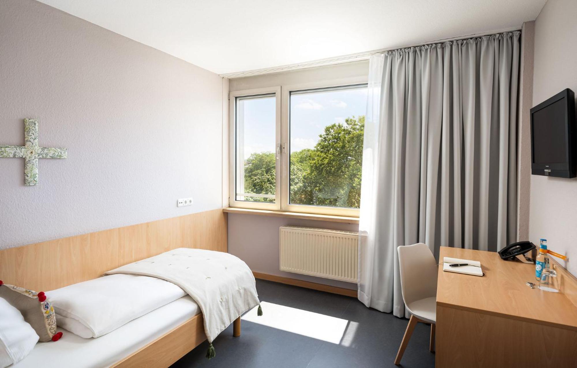 Mainhaus Stadthotel Frankfurt Francfort-sur-le-Main Extérieur photo