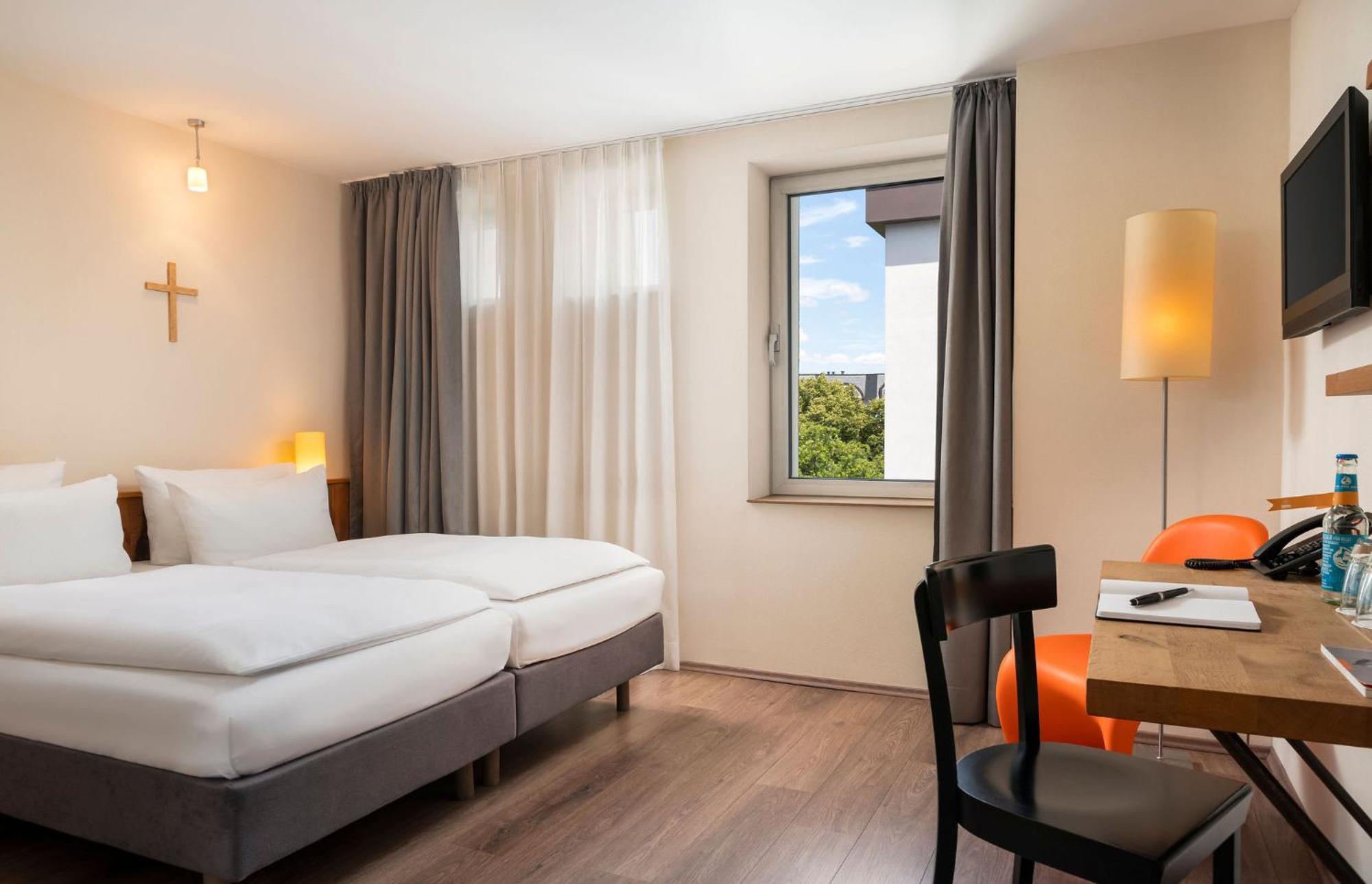 Mainhaus Stadthotel Frankfurt Francfort-sur-le-Main Extérieur photo